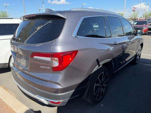 Gray 2022 Honda Pilot Touring 8-Passenger