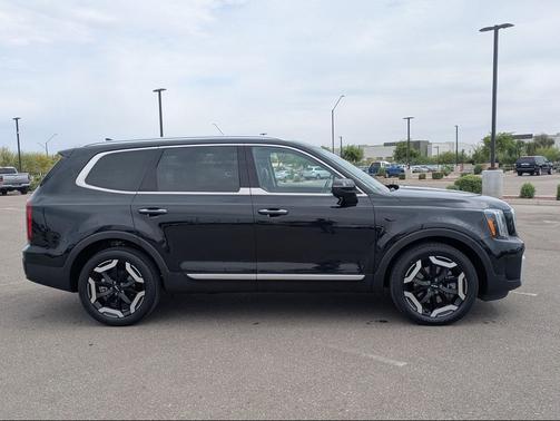 Ebony Black 2025 Kia Telluride S