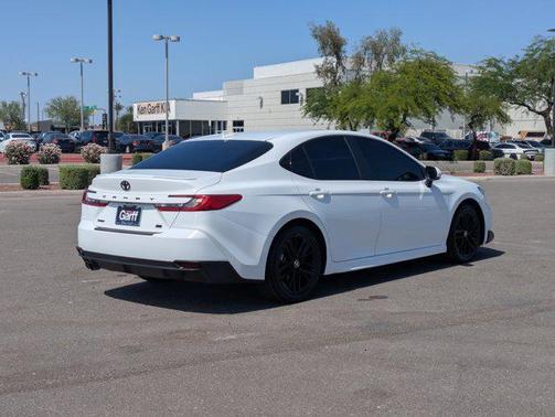 Ice 2025 Toyota Camry LE