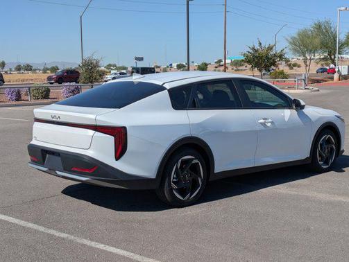 2025 Kia K4 EX