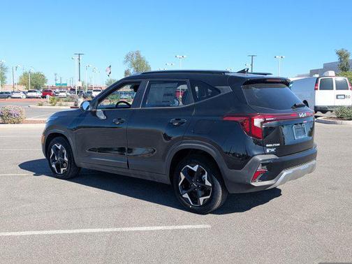 2025 Kia Seltos S