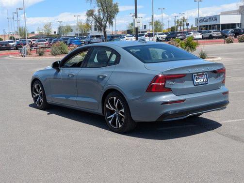 2024 Volvo S60 B5 Plus Dark Theme