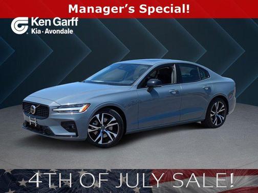 2024 Volvo S60 B5 Plus Dark Theme