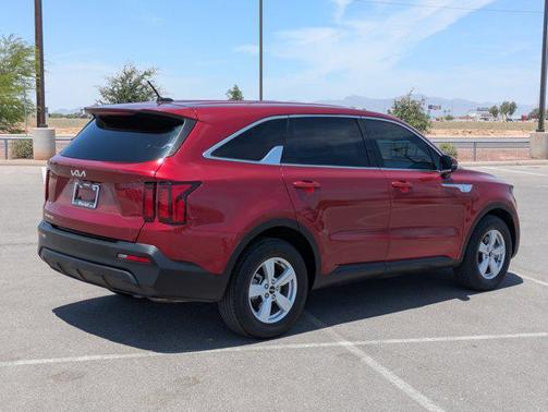 2023 Kia Sorento LX