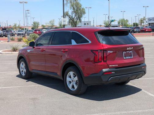 2023 Kia Sorento LX