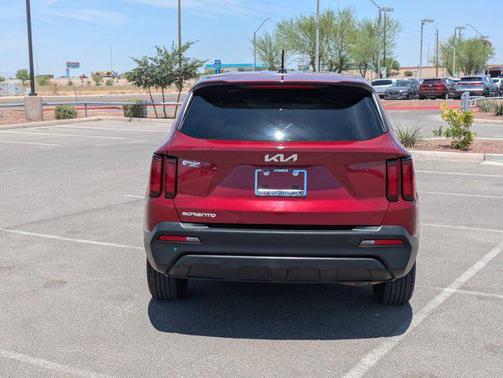 2023 Kia Sorento LX