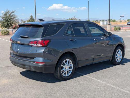 2022 Chevrolet Equinox LS