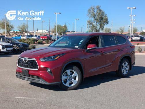 2023 Toyota Highlander LE