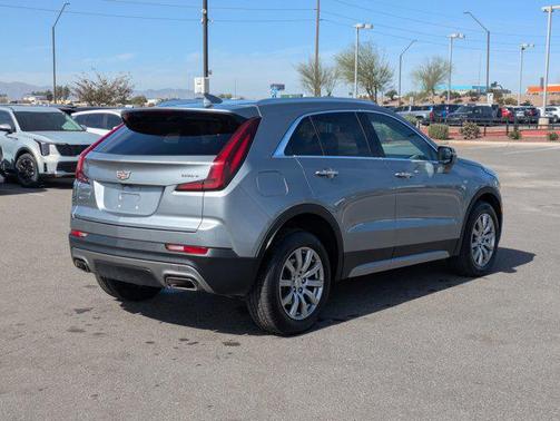 2023 Cadillac XT4 Premium Luxury