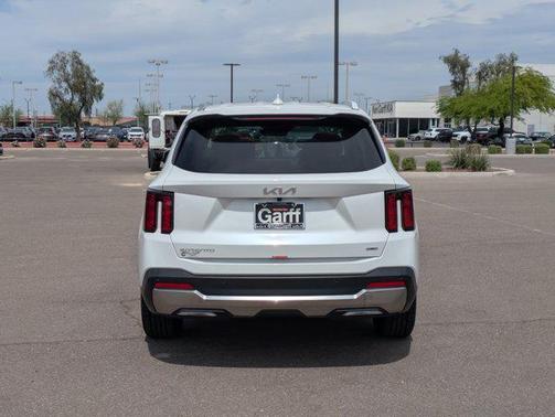 Snow White Pearl 2025 Kia Sorento Hybrid EX