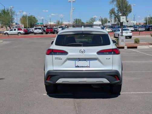 2023 Toyota Corolla Cross XLE