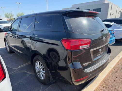 Aurora Black 2017 Kia Sedona L