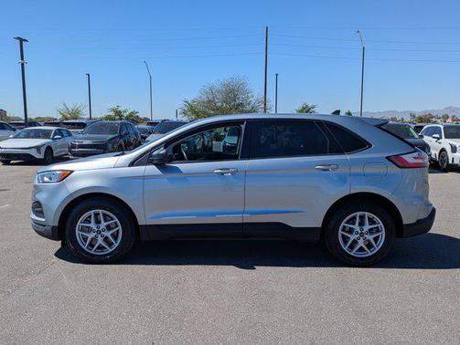 2021 Ford Edge SE
