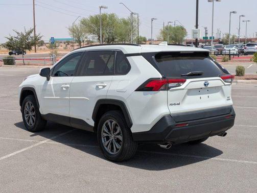 2022 Toyota RAV4 Hybrid XLE Premium