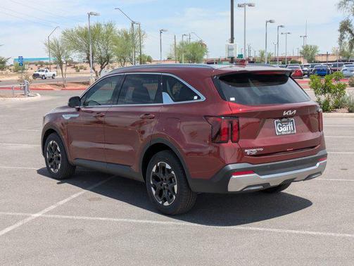 2025 Kia Sorento S