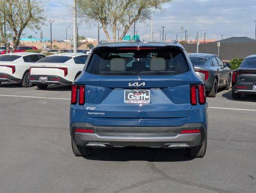 2025 Kia Sorento S