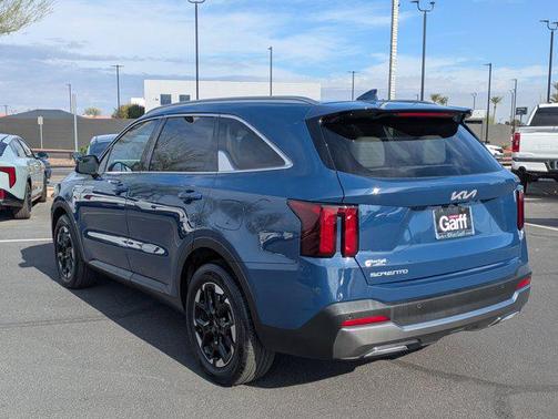 2025 Kia Sorento S