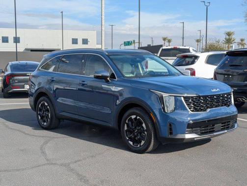 2025 Kia Sorento S