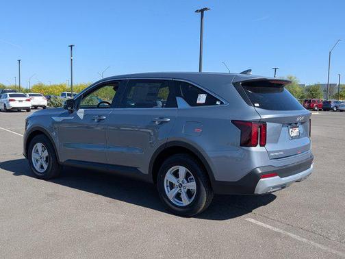 2025 Kia Sorento LX