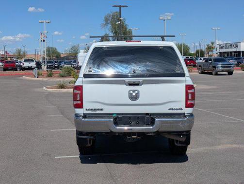2022 RAM 2500 Laramie Crew Cab 4x4 6'4' Box