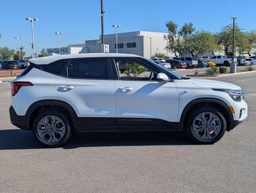 2026 Kia Seltos LX