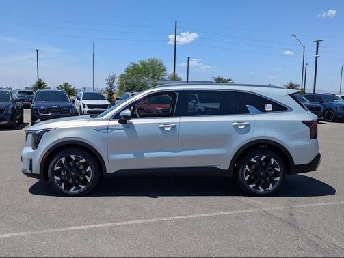 Ivory Silver 2026 Kia Sorento EX