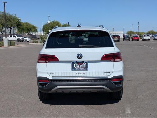 White 2024 Volkswagen Taos 1.5T SEL