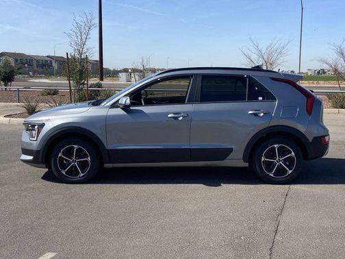 2025 Kia Niro EX