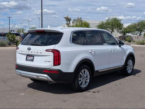 Glacial White Pearl 2021 Kia Telluride LX