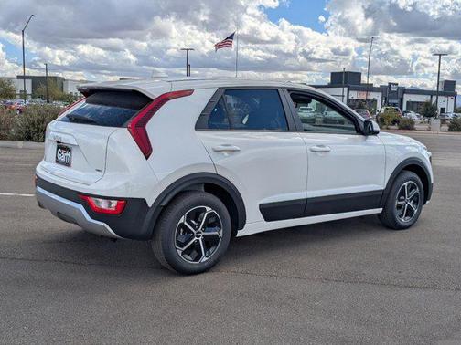 2025 Kia Niro LX