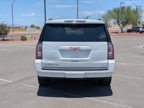 2020 GMC Yukon XL SLT