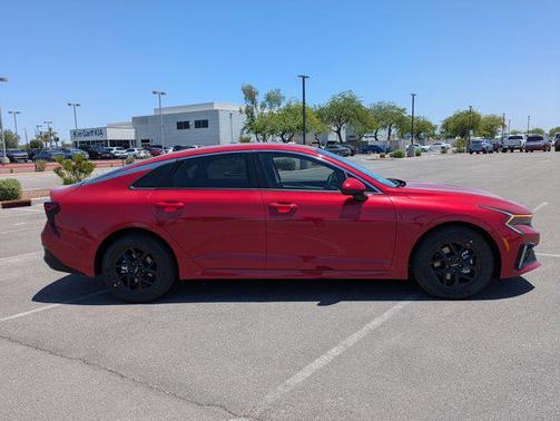 2025 Kia K5 LXS