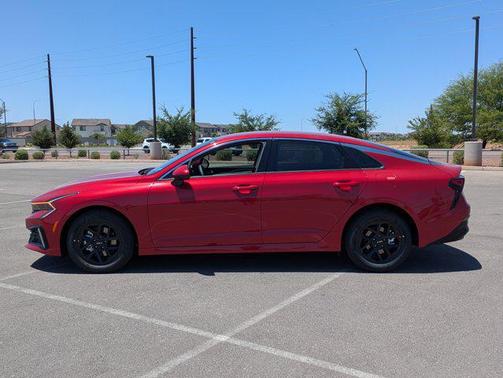 2025 Kia K5 LXS
