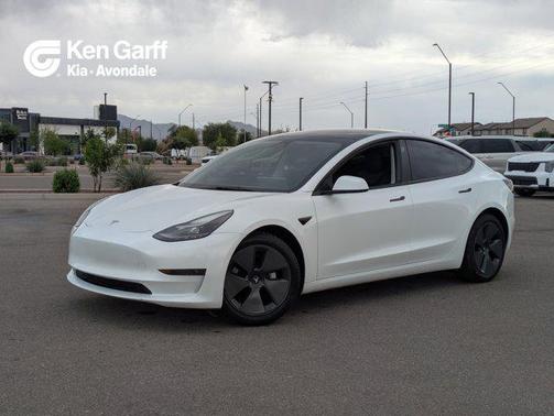 White 2023 Tesla Model 3 Standard Range
