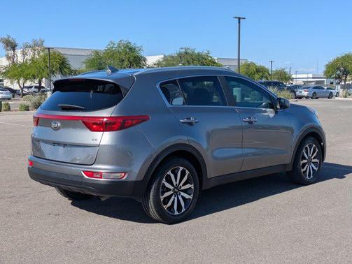 Mineral Silver 2017 Kia Sportage EX