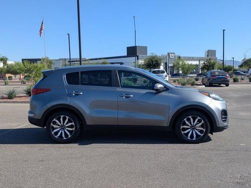 Mineral Silver 2017 Kia Sportage EX