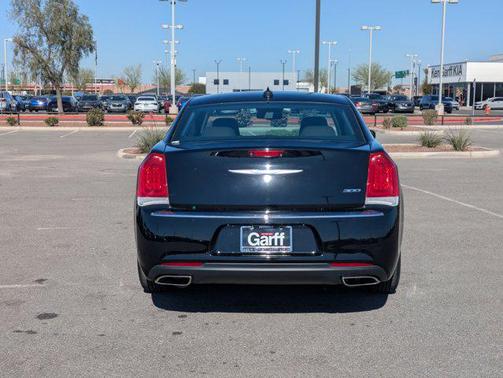 2021 Chrysler 300 Touring