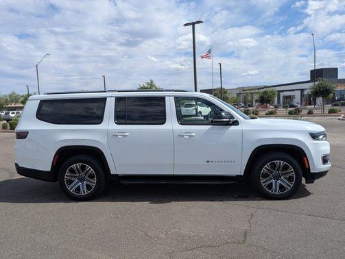 Bright White Clearcoat 2023 Jeep Wagoneer L Series II 4x2