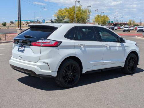 2022 Ford Edge ST Line
