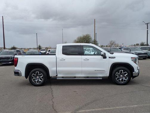 2025 GMC Sierra 1500 SLT