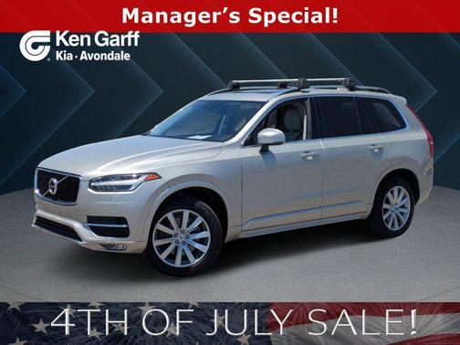 2016 Volvo XC90 T6 Momentum