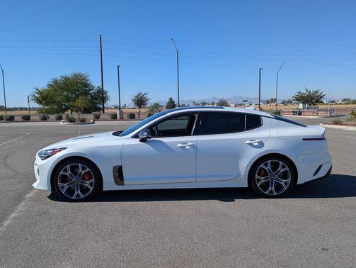 2021 Kia Stinger GT1
