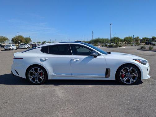 2021 Kia Stinger GT1