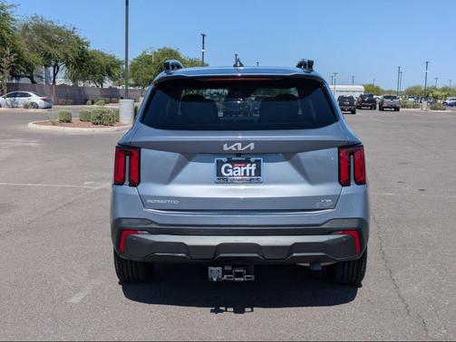 Everlasting Silver 2024 Kia Sorento SX