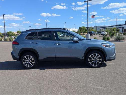Celestite 2024 Toyota Corolla Cross XLE