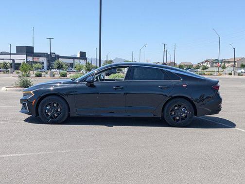 2025 Kia K5 LXS