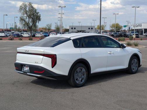 2026 Kia K4 LX