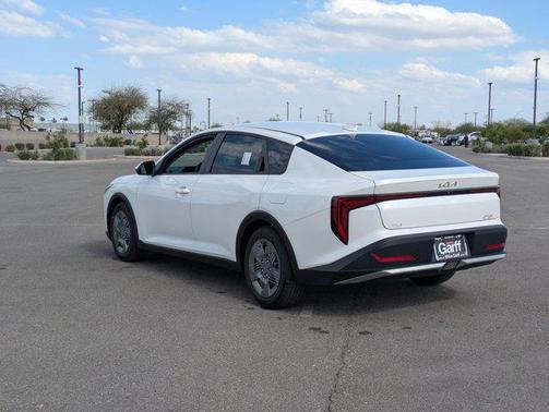 2026 Kia K4 LX
