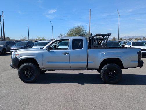 2019 Toyota Tacoma SR