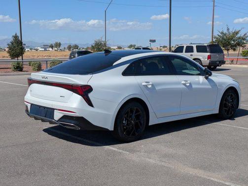 2026 Kia K5 GT-Line